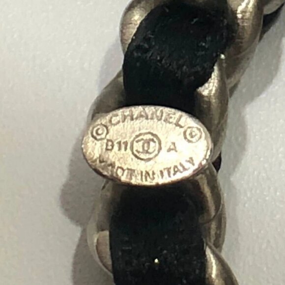 CHANEL CC Logos Black Leather Chain Earrings Gold Tone B11A Auth w/Box D-c1164 - Picture 8 of 9